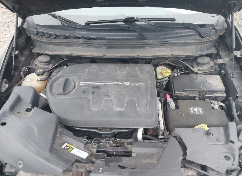 Photo 10 of 2015 Jeep Cherokee LATITUDE (VIN 1C4PJLCS2FW700585)