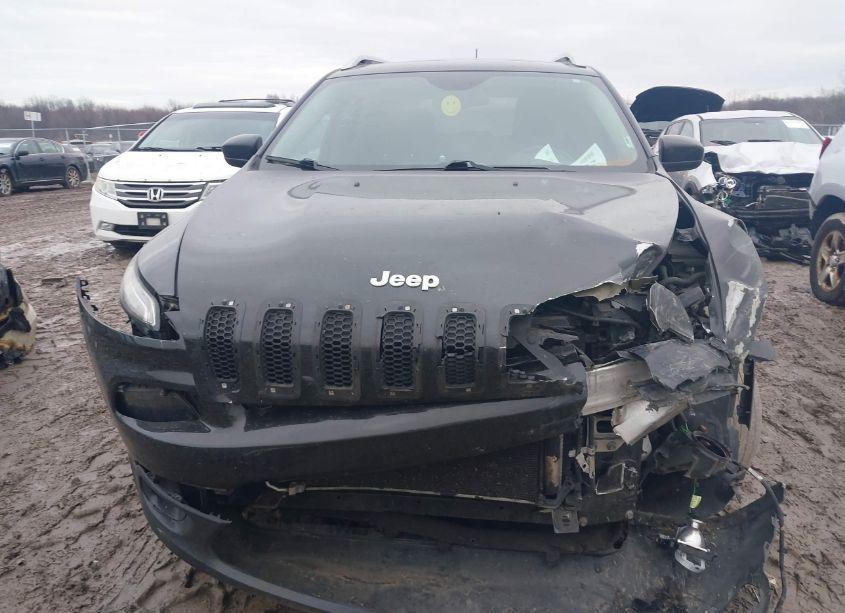 Photo 12 of 2015 Jeep Cherokee LATITUDE (VIN 1C4PJLCS2FW700585)