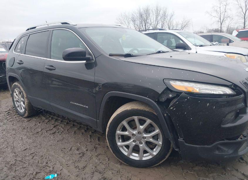 Photo 13 of 2015 Jeep Cherokee LATITUDE (VIN 1C4PJLCS2FW700585)