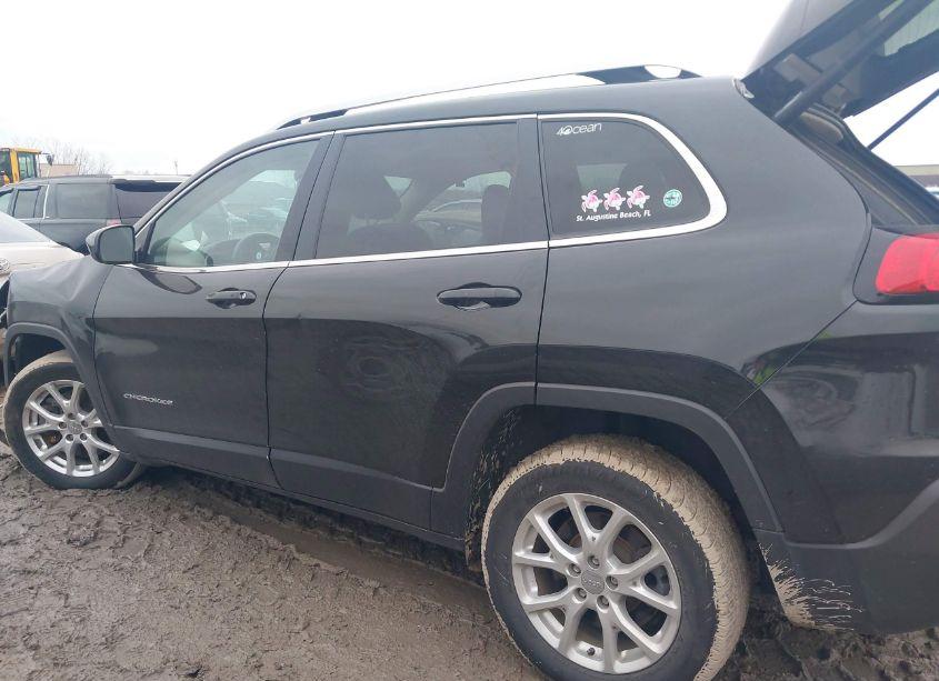 Photo 14 of 2015 Jeep Cherokee LATITUDE (VIN 1C4PJLCS2FW700585)