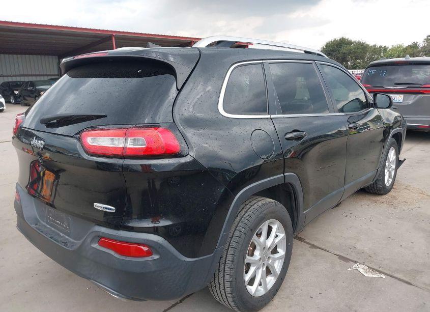 Photo 4 of 2016 Jeep Cherokee LATITUDE (VIN 1C4PJLCS2GW177862)