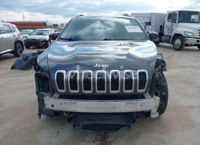 Photo 13 of 2016 Jeep Cherokee LATITUDE (VIN 1C4PJLCS2GW190322)