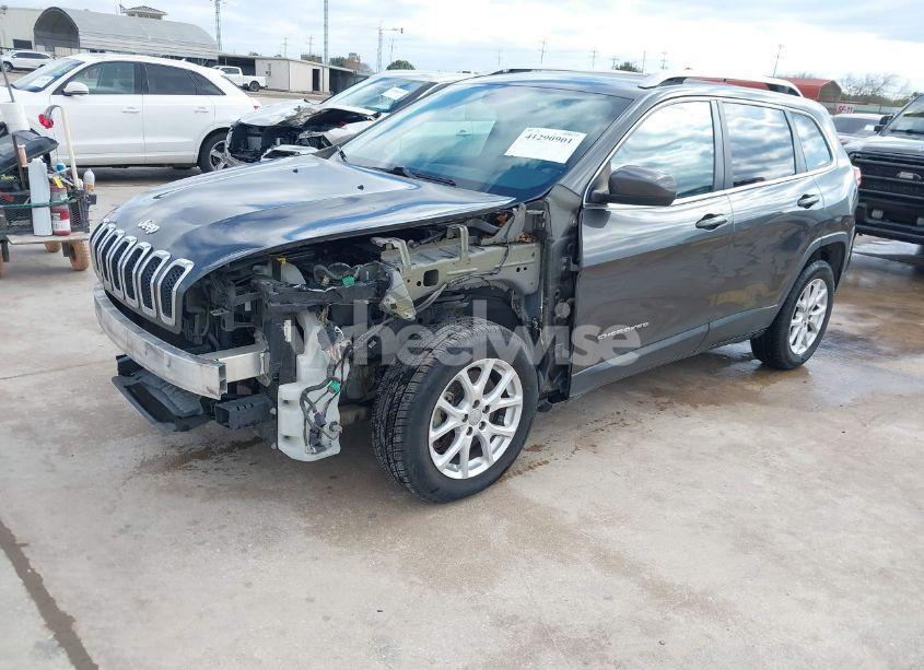 Photo 2 of 2016 Jeep Cherokee LATITUDE (VIN 1C4PJLCS2GW190322)