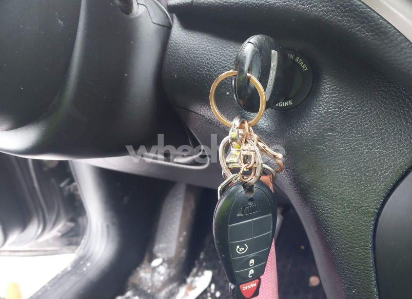 Photo 11 of 2014 Jeep Cherokee LATITUDE (VIN 1C4PJLCS3EW185157)