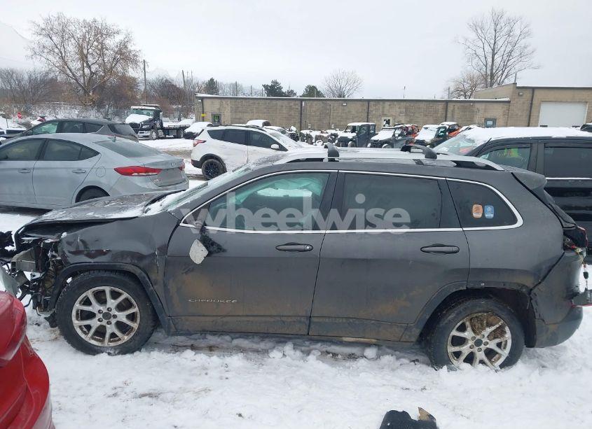 Photo 15 of 2014 Jeep Cherokee LATITUDE (VIN 1C4PJLCS3EW185157)