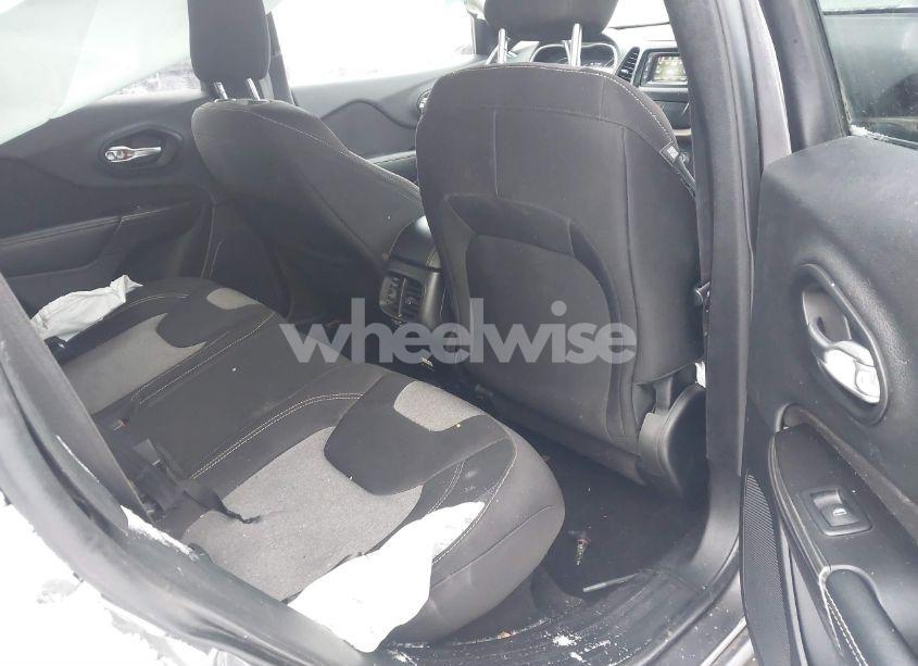 Photo 8 of 2014 Jeep Cherokee LATITUDE (VIN 1C4PJLCS3EW185157)