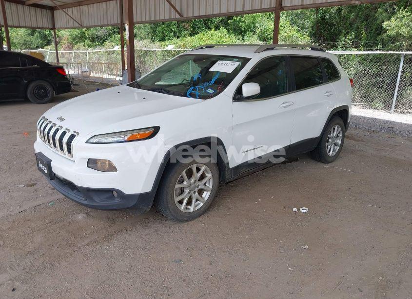 Photo 2 of 2015 Jeep Cherokee LATITUDE (VIN 1C4PJLCS3FW536361)