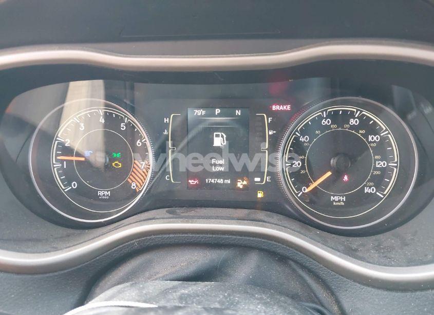 Photo 7 of 2015 Jeep Cherokee LATITUDE (VIN 1C4PJLCS3FW536361)