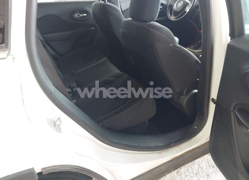 Photo 8 of 2015 Jeep Cherokee LATITUDE (VIN 1C4PJLCS3FW536361)