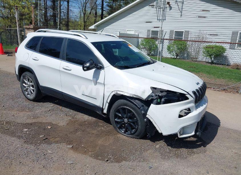 2015 Jeep Cherokee LATITUDE (VIN 1C4PJLCS3FW670254) main photo