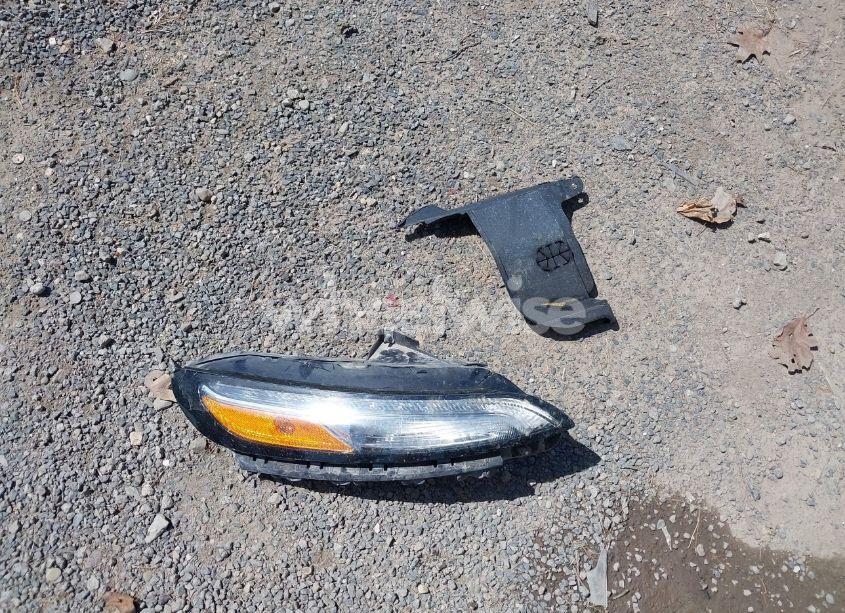 Photo 12 of 2015 Jeep Cherokee LATITUDE (VIN 1C4PJLCS3FW670254)