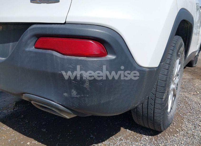 Photo 21 of 2015 Jeep Cherokee LATITUDE (VIN 1C4PJLCS3FW670254)