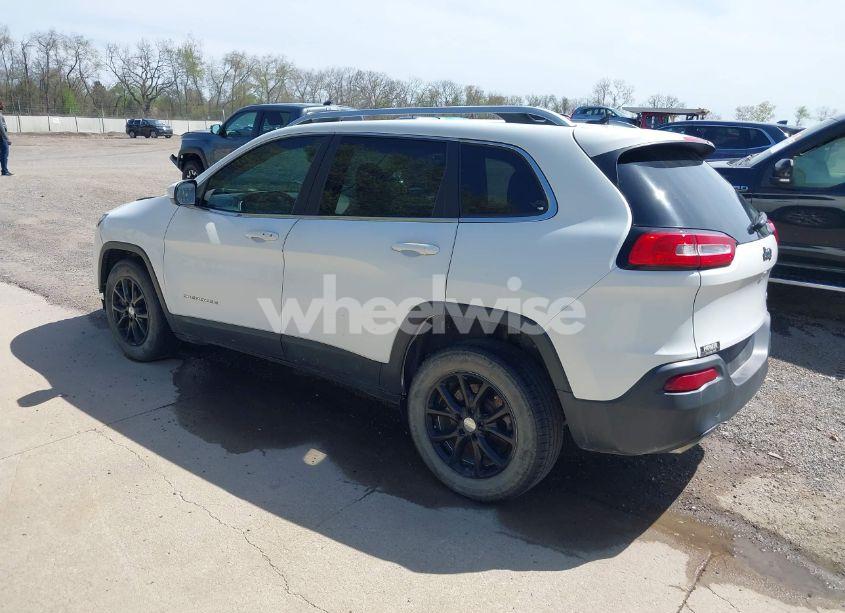 Photo 3 of 2015 Jeep Cherokee LATITUDE (VIN 1C4PJLCS3FW670254)