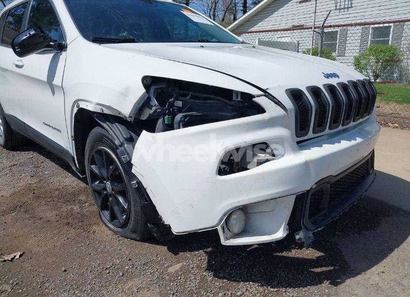 Photo 6 of 2015 Jeep Cherokee LATITUDE (VIN 1C4PJLCS3FW670254)