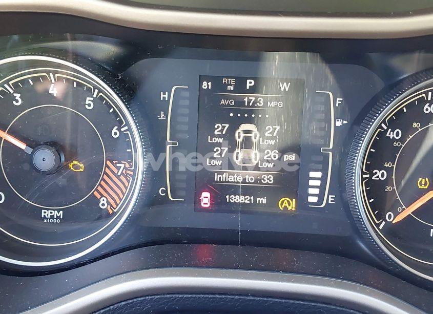 Photo 15 of 2015 Jeep Cherokee LATITUDE (VIN 1C4PJLCS3FW707576)