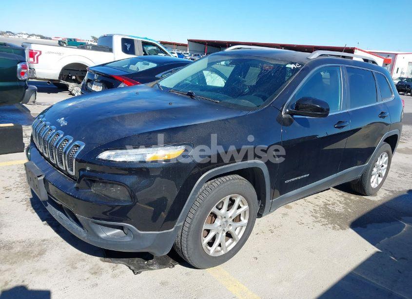 Photo 2 of 2015 Jeep Cherokee LATITUDE (VIN 1C4PJLCS3FW707576)
