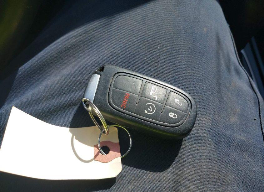 Photo 11 of 2017 Jeep Cherokee LATITUDE FWD (VIN 1C4PJLCS3HW514783)