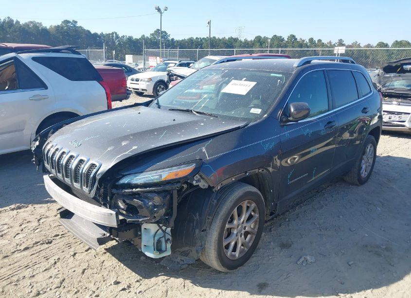 Photo 2 of 2017 Jeep Cherokee LATITUDE FWD (VIN 1C4PJLCS3HW514783)