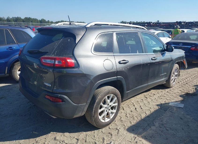 Photo 4 of 2017 Jeep Cherokee LATITUDE FWD (VIN 1C4PJLCS3HW514783)