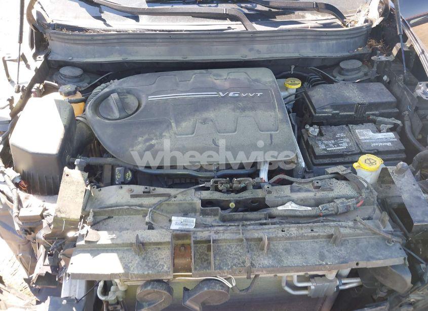 Photo 10 of 2017 Jeep Cherokee LATITUDE FWD (VIN 1C4PJLCS3HW669639)