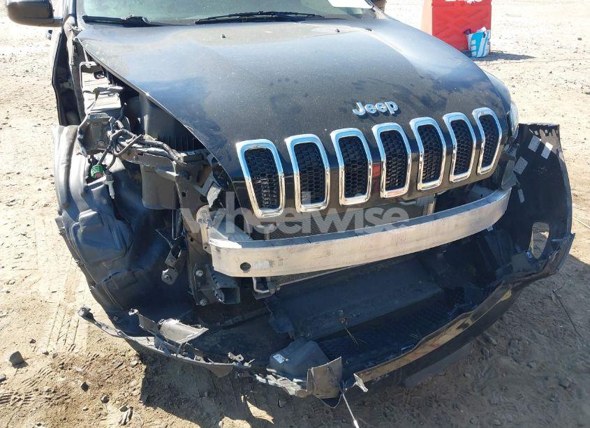 Photo 18 of 2017 Jeep Cherokee LATITUDE FWD (VIN 1C4PJLCS3HW669639)