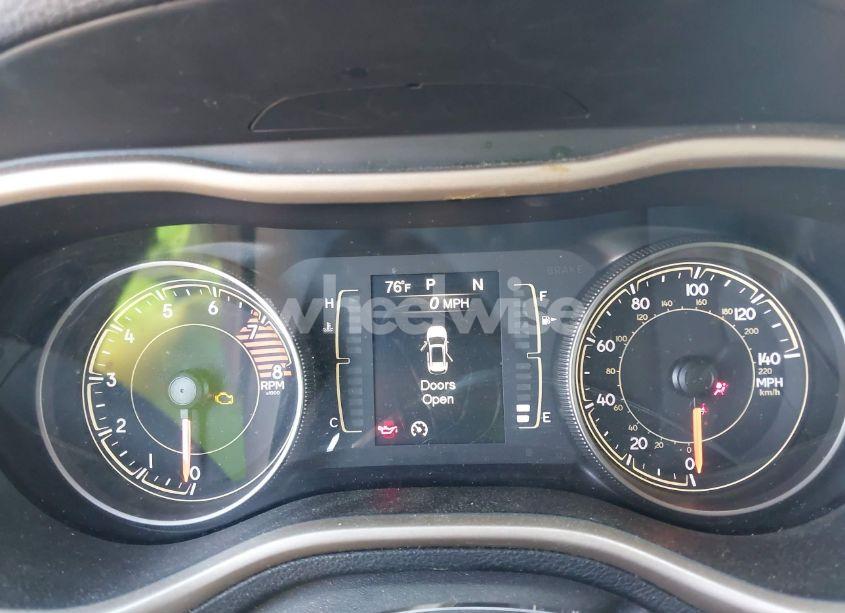 Photo 7 of 2017 Jeep Cherokee LATITUDE FWD (VIN 1C4PJLCS3HW669639)