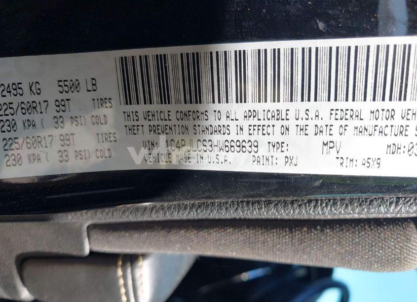 Photo 9 of 2017 Jeep Cherokee LATITUDE FWD (VIN 1C4PJLCS3HW669639)