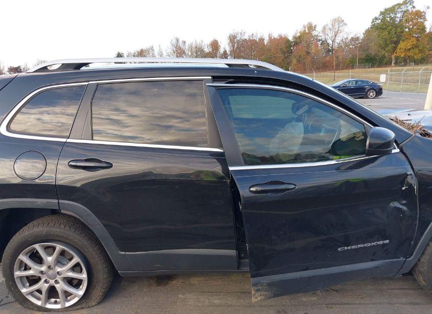 Photo 12 of 2014 Jeep Cherokee LATITUDE (VIN 1C4PJLCS4EW148716)
