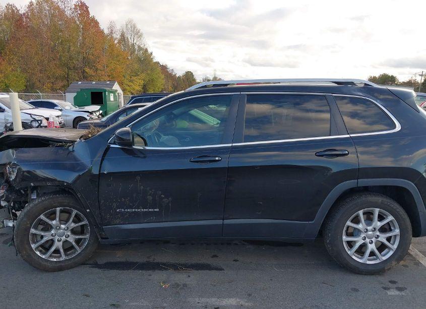 Photo 13 of 2014 Jeep Cherokee LATITUDE (VIN 1C4PJLCS4EW148716)