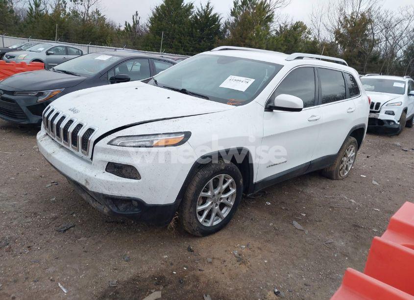 Photo 2 of 2016 Jeep Cherokee LATITUDE (VIN 1C4PJLCS4GW114486)