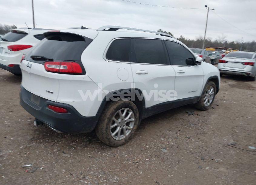 Photo 4 of 2016 Jeep Cherokee LATITUDE (VIN 1C4PJLCS4GW114486)