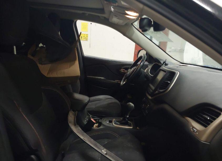 Photo 5 of 2016 Jeep Cherokee 75TH ANNIVERSARY (VIN 1C4PJLCS4GW275386)