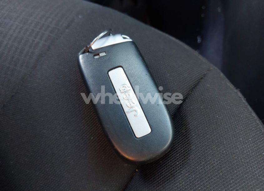 Photo 11 of 2016 Jeep Cherokee LATITUDE (VIN 1C4PJLCS4GW362852)