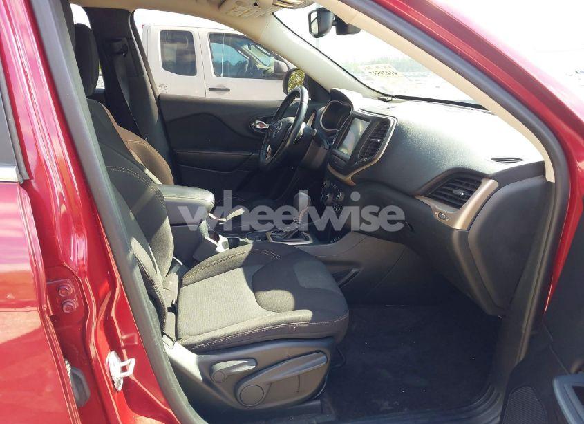 Photo 5 of 2016 Jeep Cherokee LATITUDE (VIN 1C4PJLCS4GW362852)