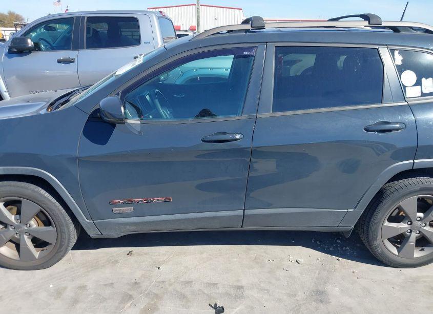 Photo 14 of 2017 Jeep Cherokee 75TH ANNIVERSARY EDITION FWD (VIN 1C4PJLCS4HW535805)