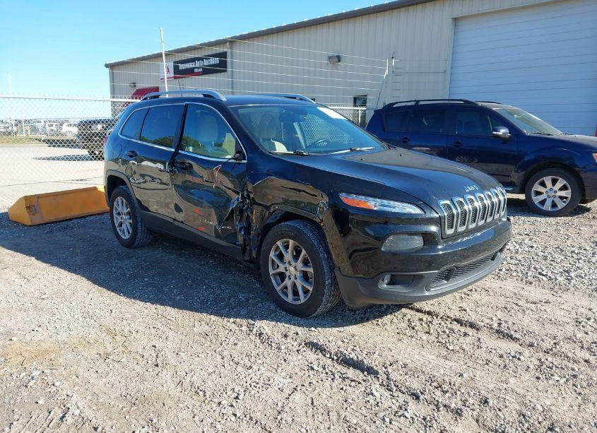 2017 Jeep Cherokee LATITUDE FWD (VIN 1C4PJLCS4HW640229) main photo