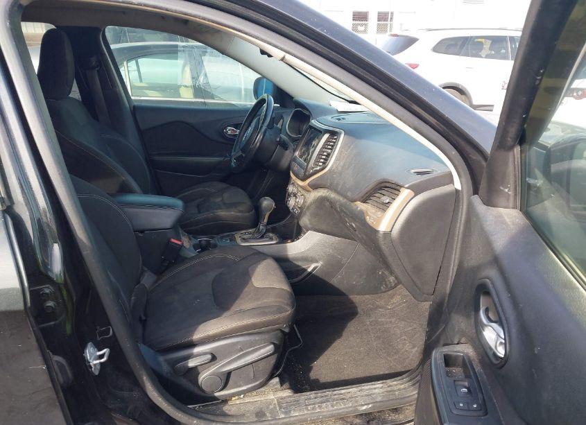 Photo 5 of 2015 Jeep Cherokee LATITUDE ALTITUDE (VIN 1C4PJLCS5FW722399)