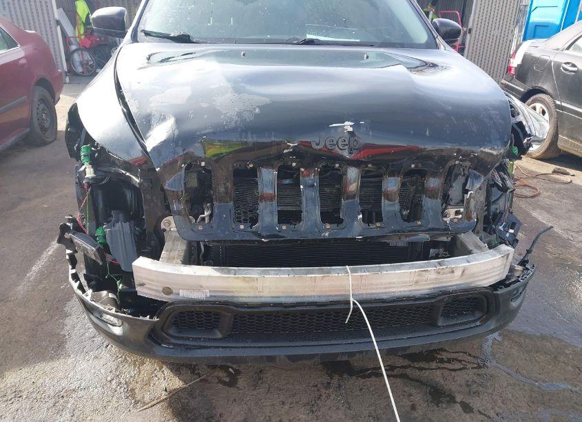 Photo 6 of 2015 Jeep Cherokee LATITUDE ALTITUDE (VIN 1C4PJLCS5FW722399)