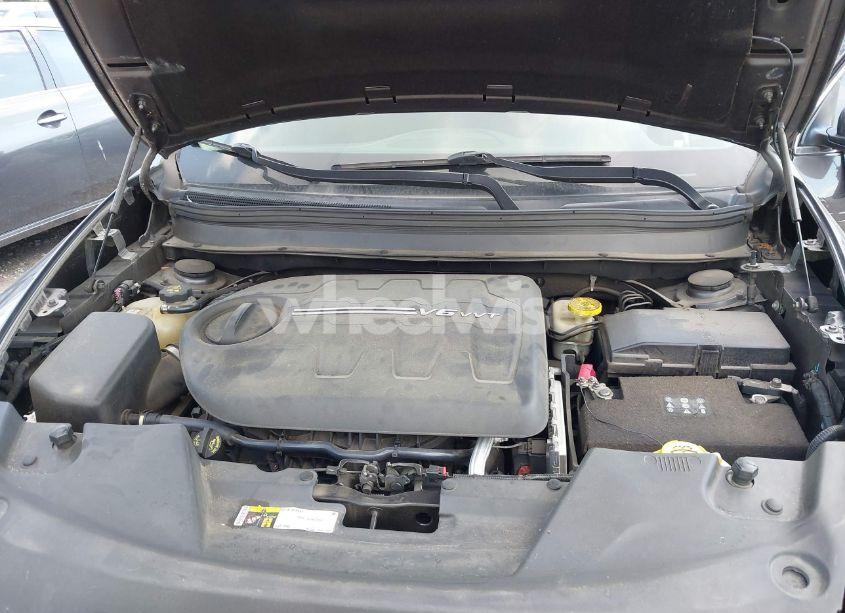 Photo 10 of 2016 Jeep Cherokee LATITUDE (VIN 1C4PJLCS5GW342822)