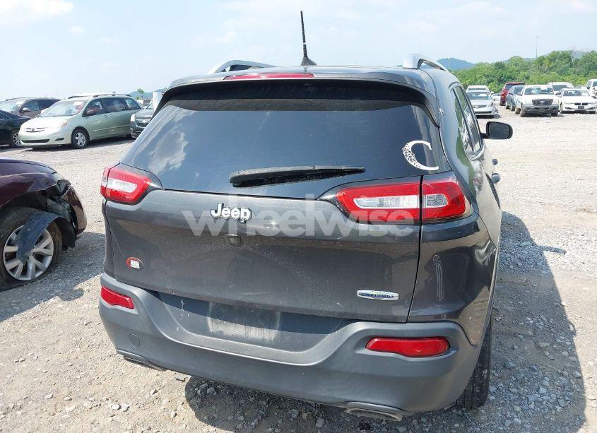 Photo 16 of 2016 Jeep Cherokee LATITUDE (VIN 1C4PJLCS5GW342822)