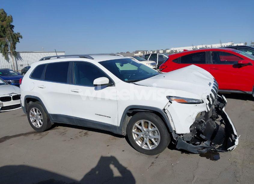 Photo 13 of 2016 Jeep Cherokee LATITUDE (VIN 1C4PJLCS5GW363007)