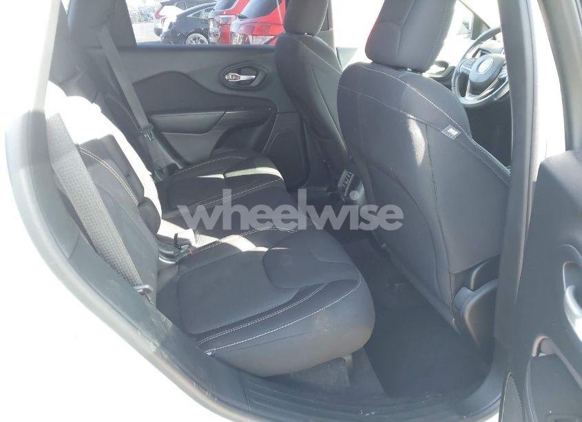 Photo 8 of 2016 Jeep Cherokee LATITUDE (VIN 1C4PJLCS5GW363007)