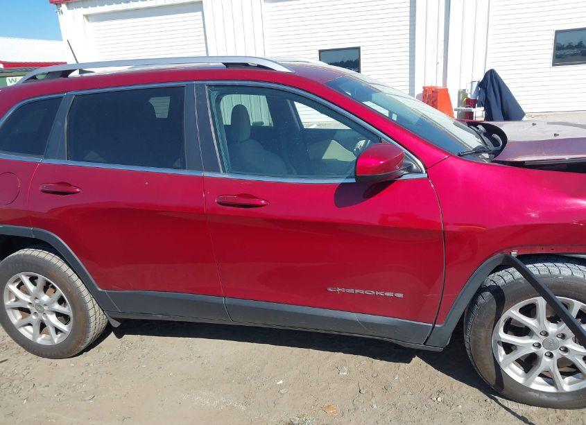 Photo 13 of 2017 Jeep Cherokee LATITUDE FWD (VIN 1C4PJLCS5HW592269)