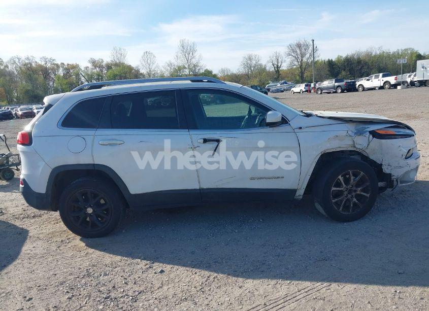 Photo 13 of 2015 Jeep Cherokee LATITUDE (VIN 1C4PJLCS6FW689607)