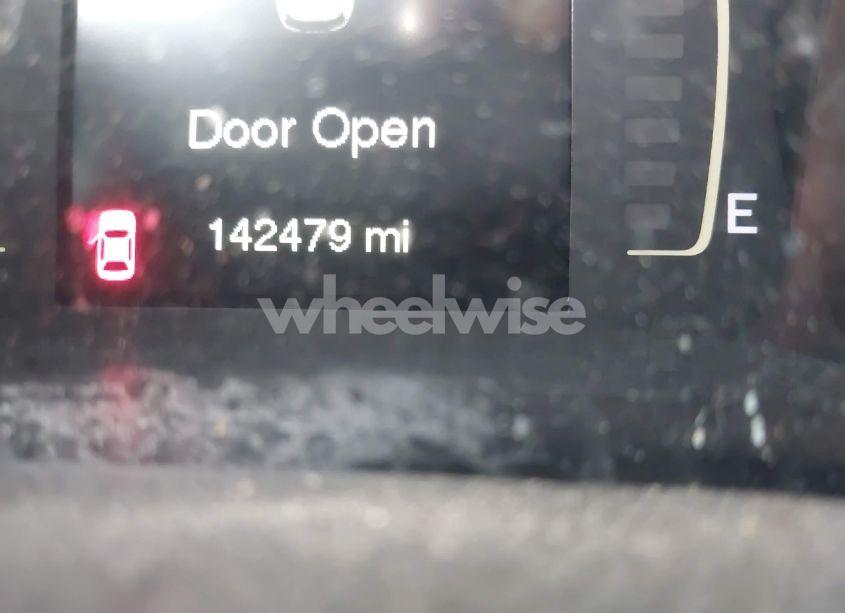 Photo 15 of 2015 Jeep Cherokee LATITUDE (VIN 1C4PJLCS6FW689607)