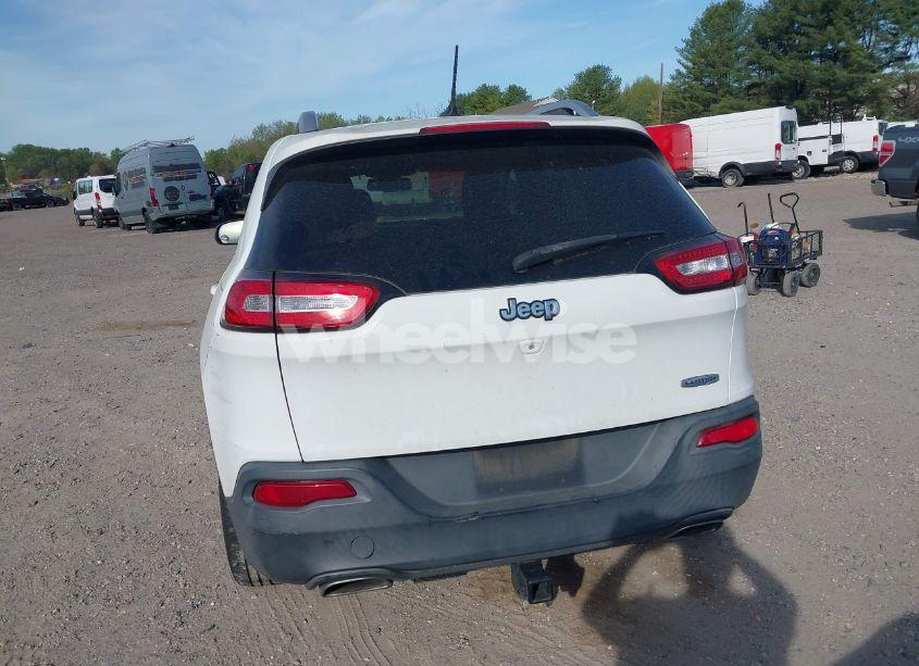 Photo 16 of 2015 Jeep Cherokee LATITUDE (VIN 1C4PJLCS6FW689607)