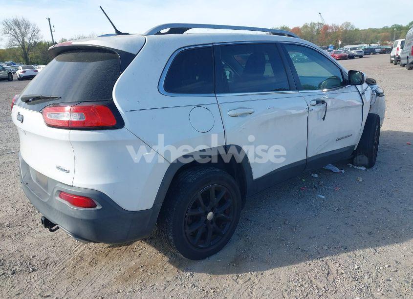 Photo 4 of 2015 Jeep Cherokee LATITUDE (VIN 1C4PJLCS6FW689607)