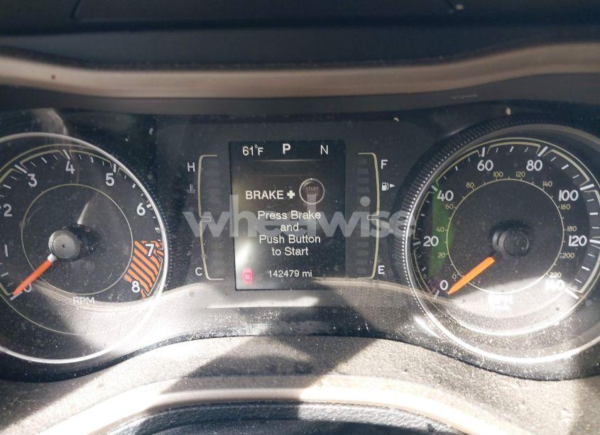 Photo 7 of 2015 Jeep Cherokee LATITUDE (VIN 1C4PJLCS6FW689607)
