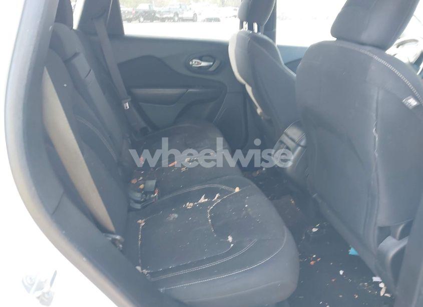 Photo 8 of 2015 Jeep Cherokee LATITUDE (VIN 1C4PJLCS6FW689607)