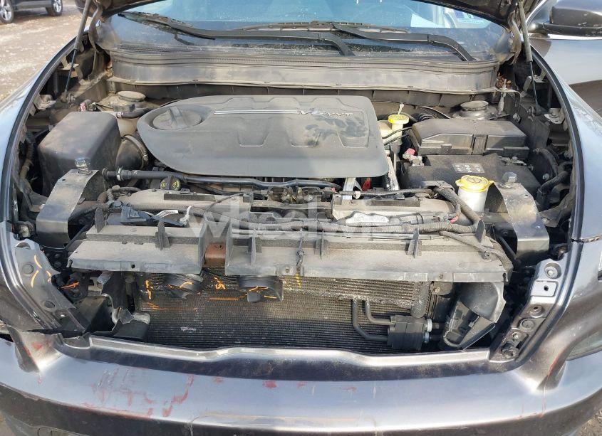 Photo 10 of 2015 Jeep Cherokee LATITUDE (VIN 1C4PJLCS6FW711556)